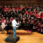 2011-Mass-Choir-P18.jpg-nggid048948-ngg0dyn-700x500x100-00f0w010c010r110f110r010t010